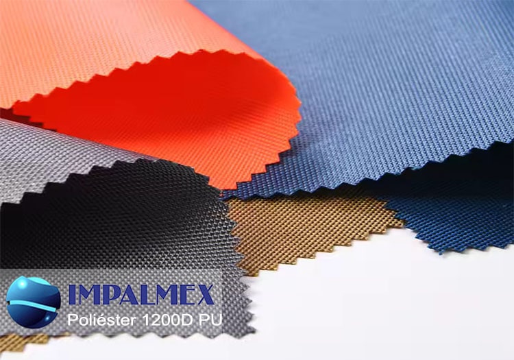 Polyester 1200D con acabado PU, flexible e impermeable, diseñada para mochilas, carpas ligeras y fundas decorativas.