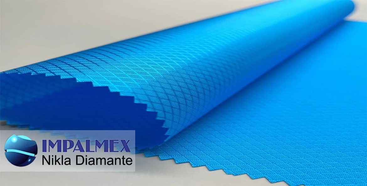 Poliéster Nikla Diamante con recubrimiento PVC, tela impermeable tipo Jacquard brillante ideal para mochilas, carpetas y brazales oficiales.