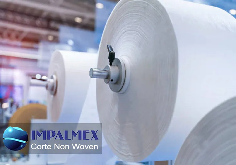 Servicio de maquila de corte en Impalmex para tela no tejida TNT, Spunbond y Non Woven. Soluciones de conversión para rollos de polipropileno y telas ecológicas desechables.