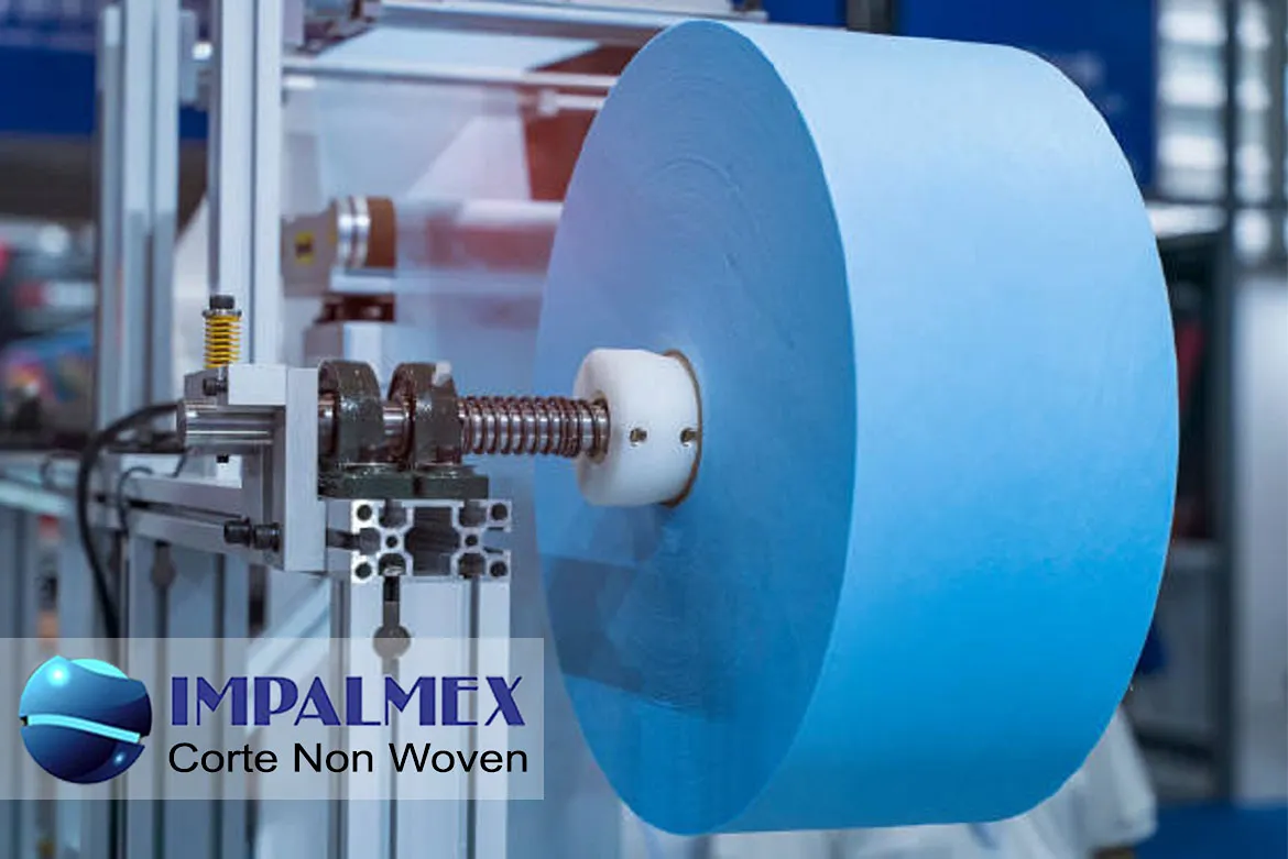 Servicio de corte en Impalmex para materiales técnicos: Spunlace de poliéster y viscosa, telas hidrofílicas, materiales filtrantes y compuestos multicapa en bobinas y sábanas.